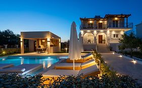 Paris Family Villa!